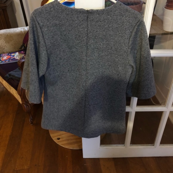 Beautiful grey zip up top - Picture 2 of 3